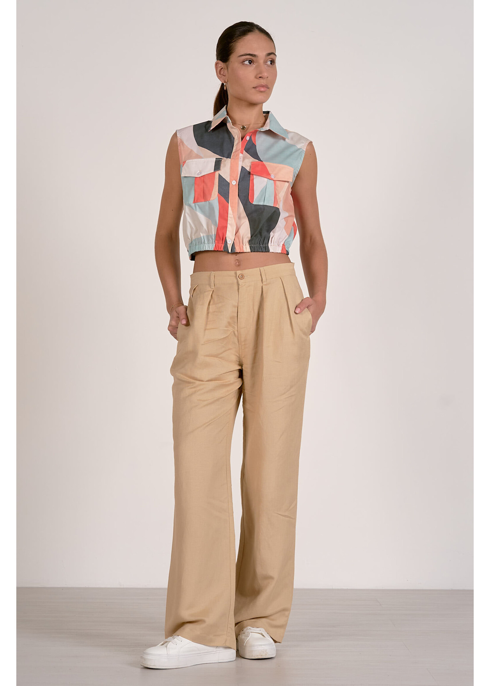 Sleeveless Collared Tank