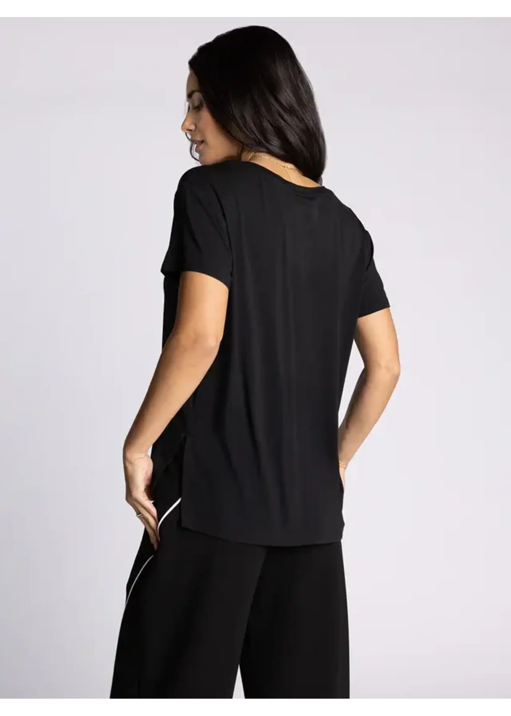 Ananya Tee