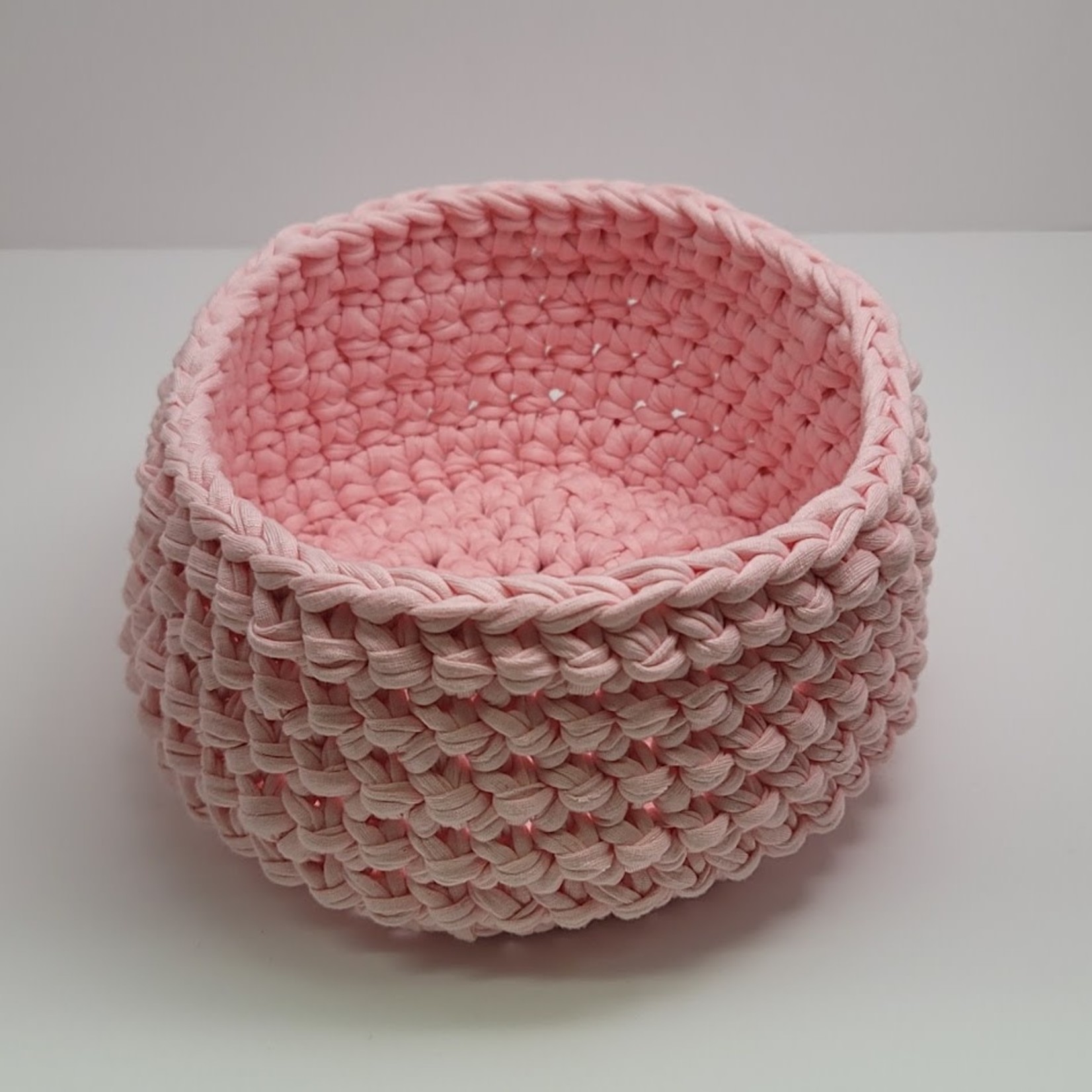 Crochet Bowl - Round -Pink