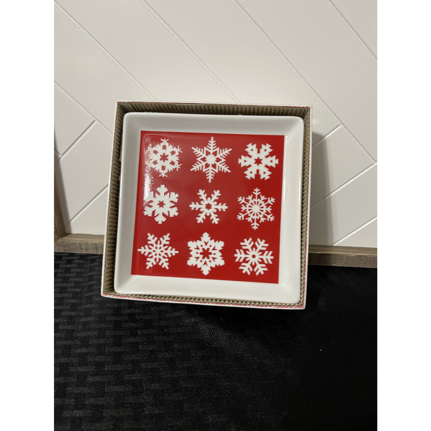 Crate & Barrel Snowflake Small Christmas Plates - Set of 4