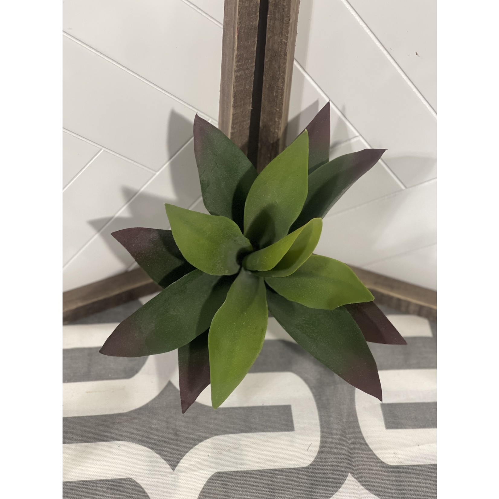 9" Green Agave Stem