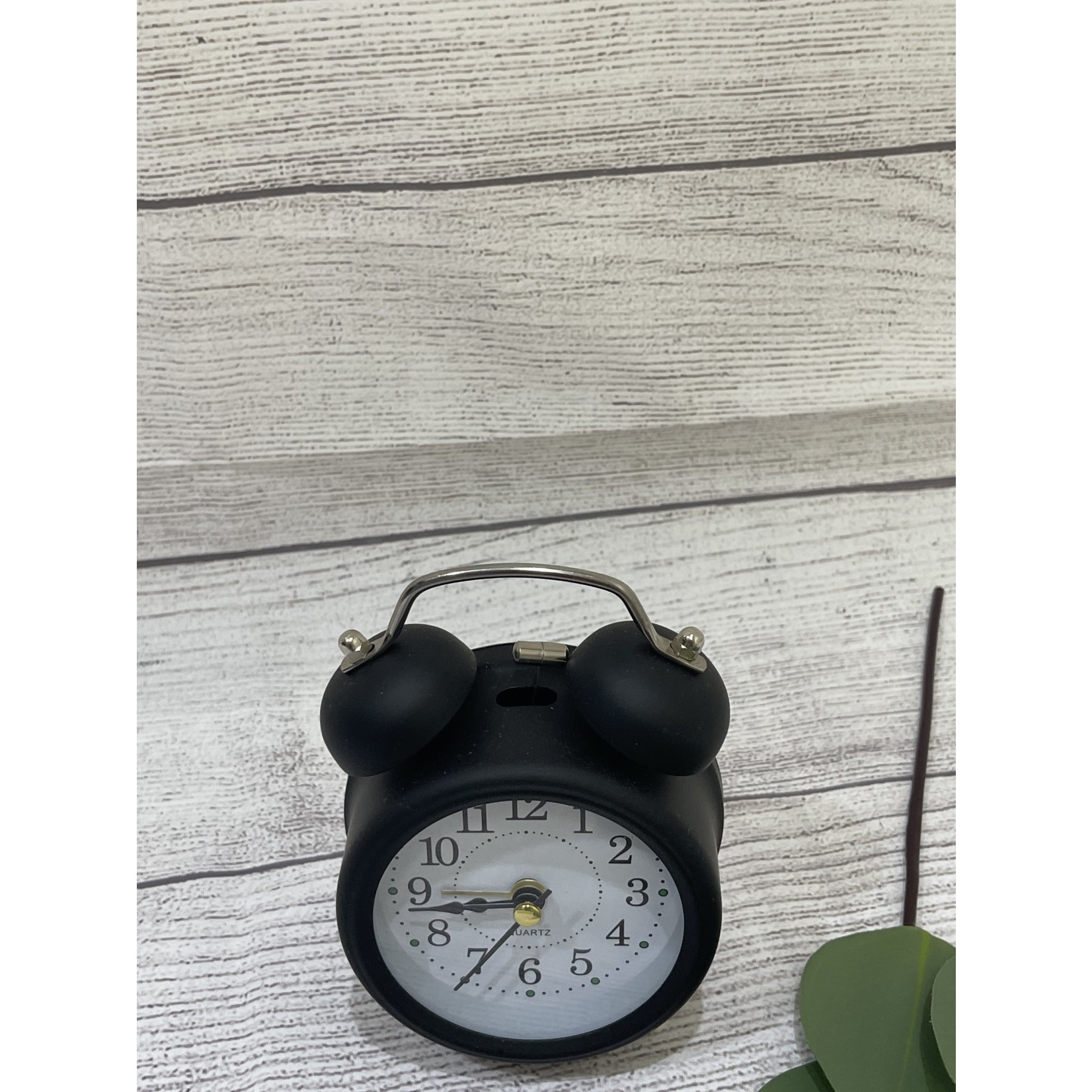 China Black Small Desk Clock