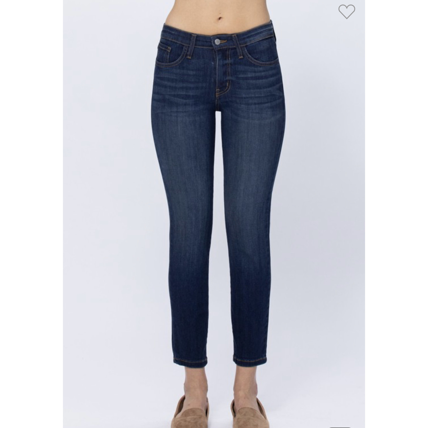 FashionGo / Judy Blue Handsand Relaxed Fit Judy Blue Jeans