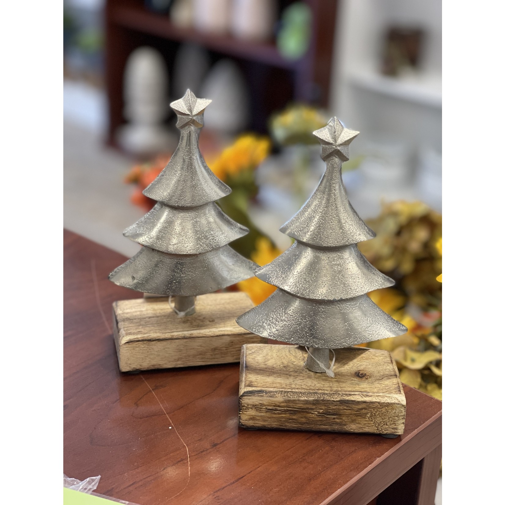 Santa Barbara Designs Christmas Tree w/ Base Silver