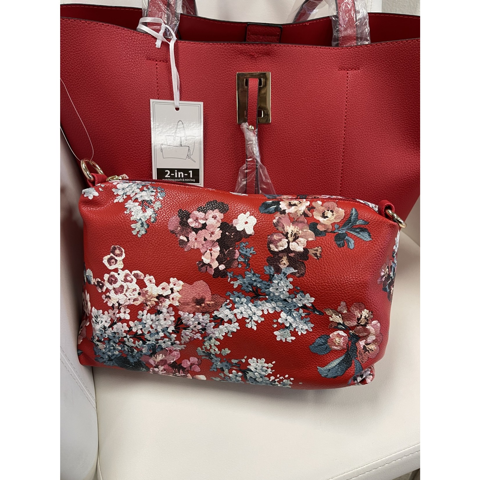 La Terre Fashion Solid Red Handbag w/ additional Floral Clutch