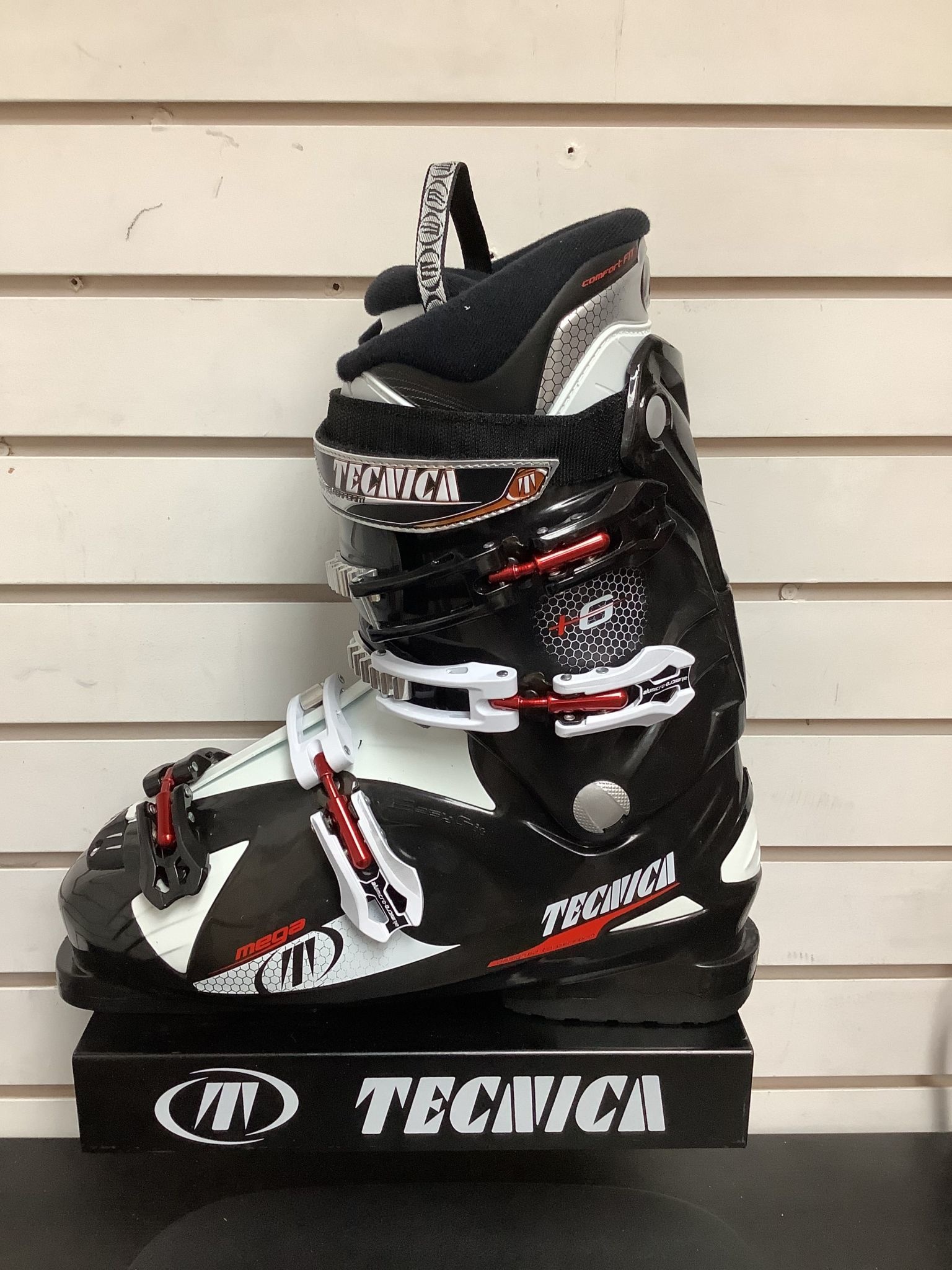TECNICA TECNICA MEGA 6 HV SKI BOOTS Dinardos Ski Hike Bike Shop Ottawa
