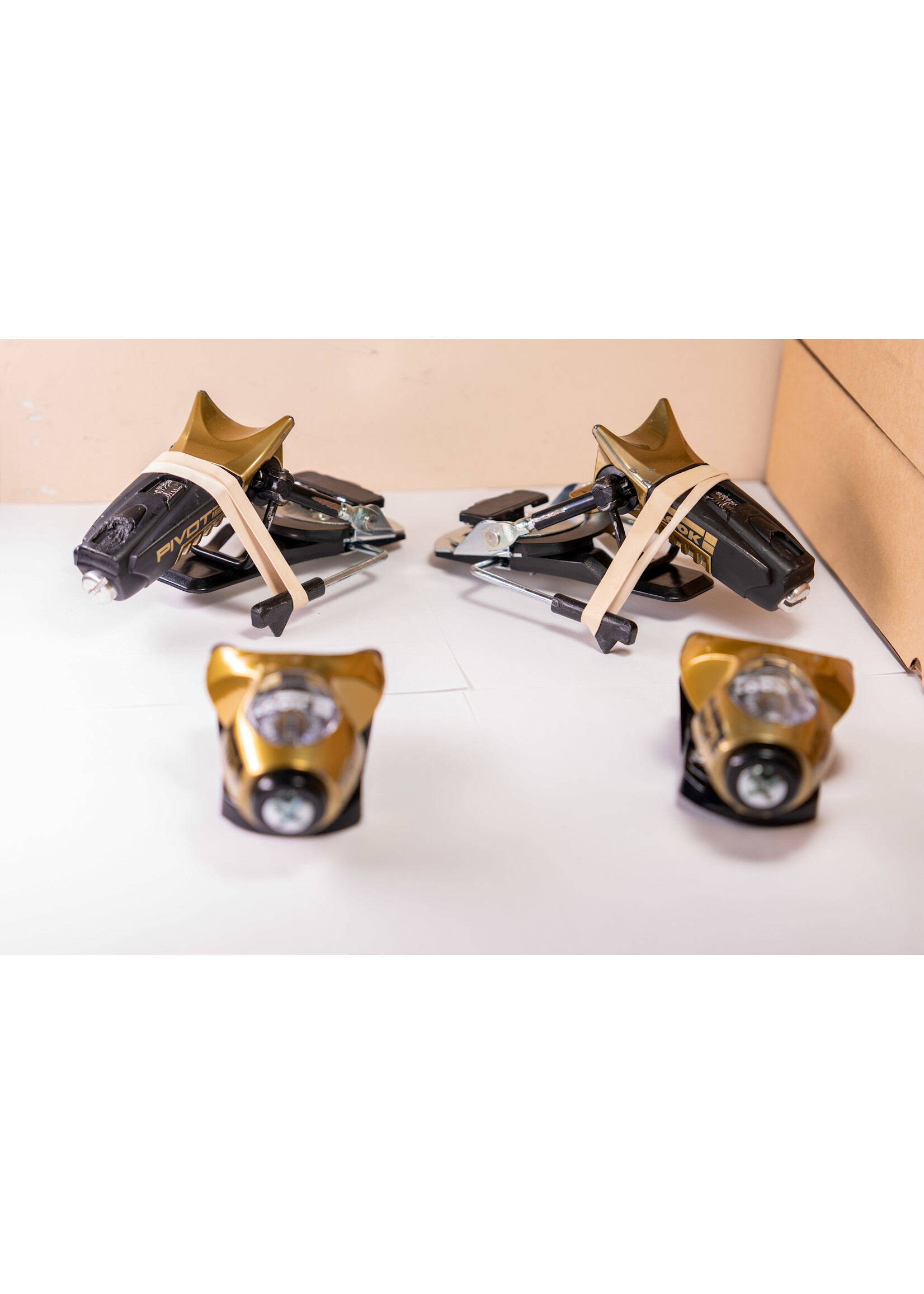 USED BIND LOOK PIVOT 15 GW GOLD