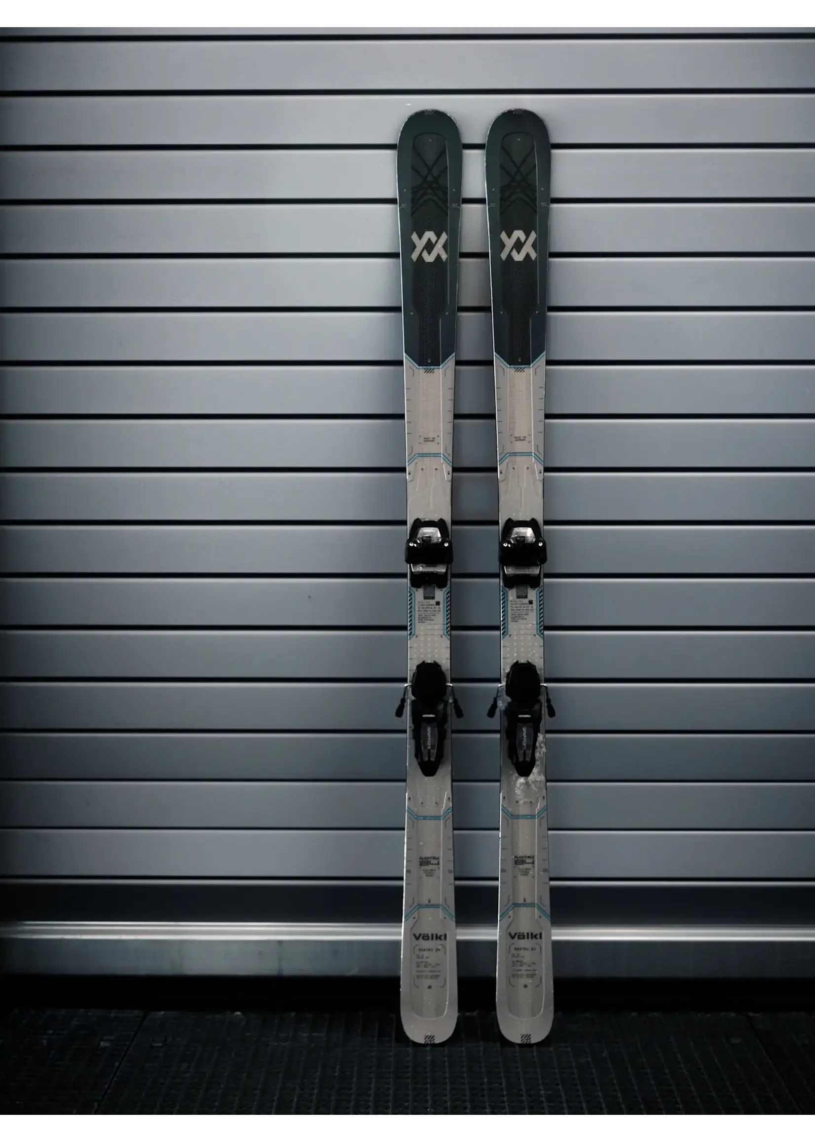 MANTRA 84 FLAT SKIS w/o BINDINGS