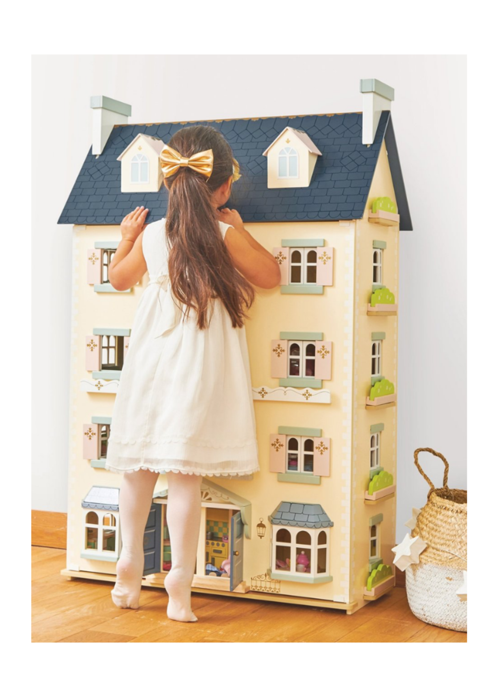 Le Toy Van Palace Dollhouse