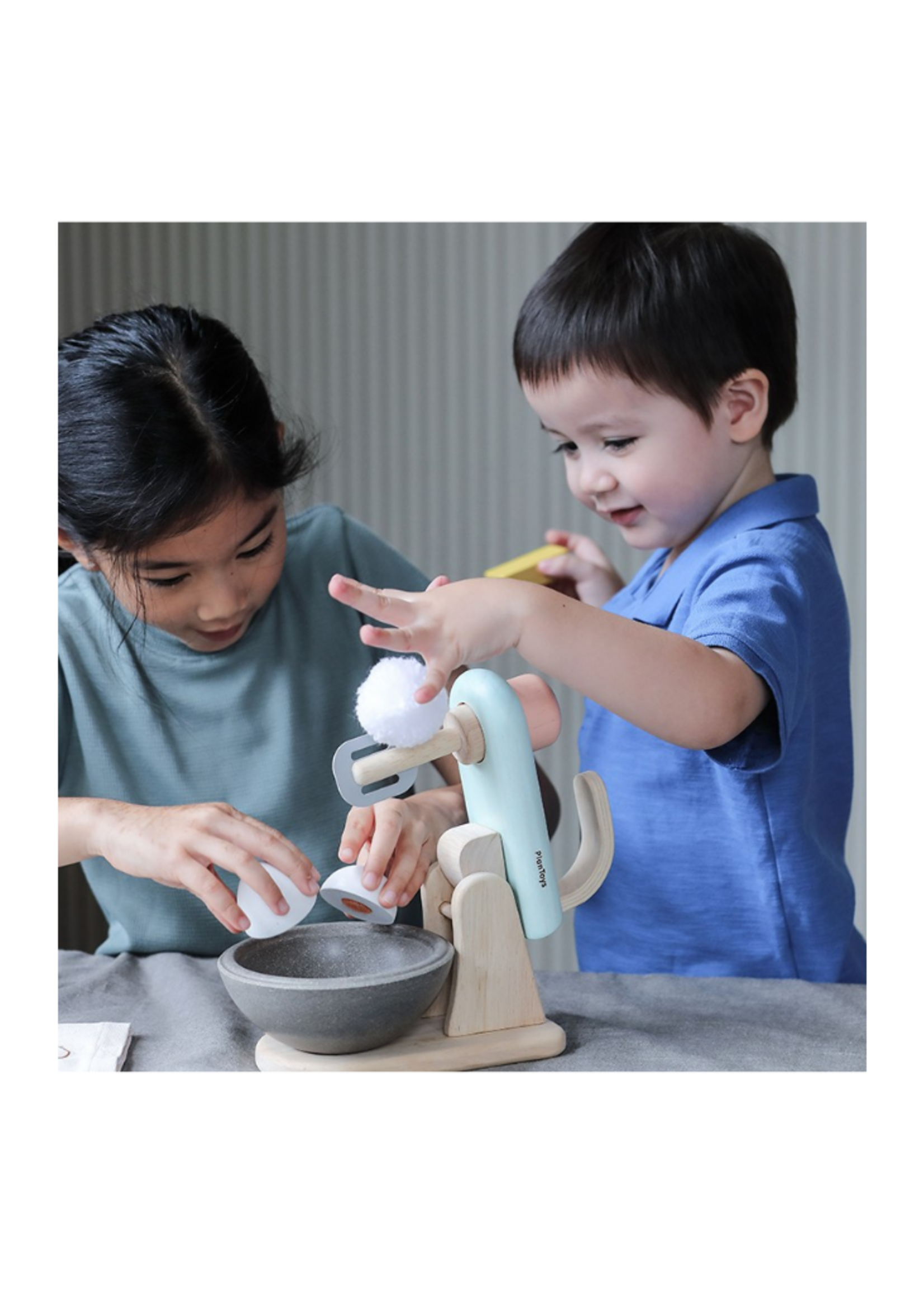 Plan Toys Stand Mixer Set