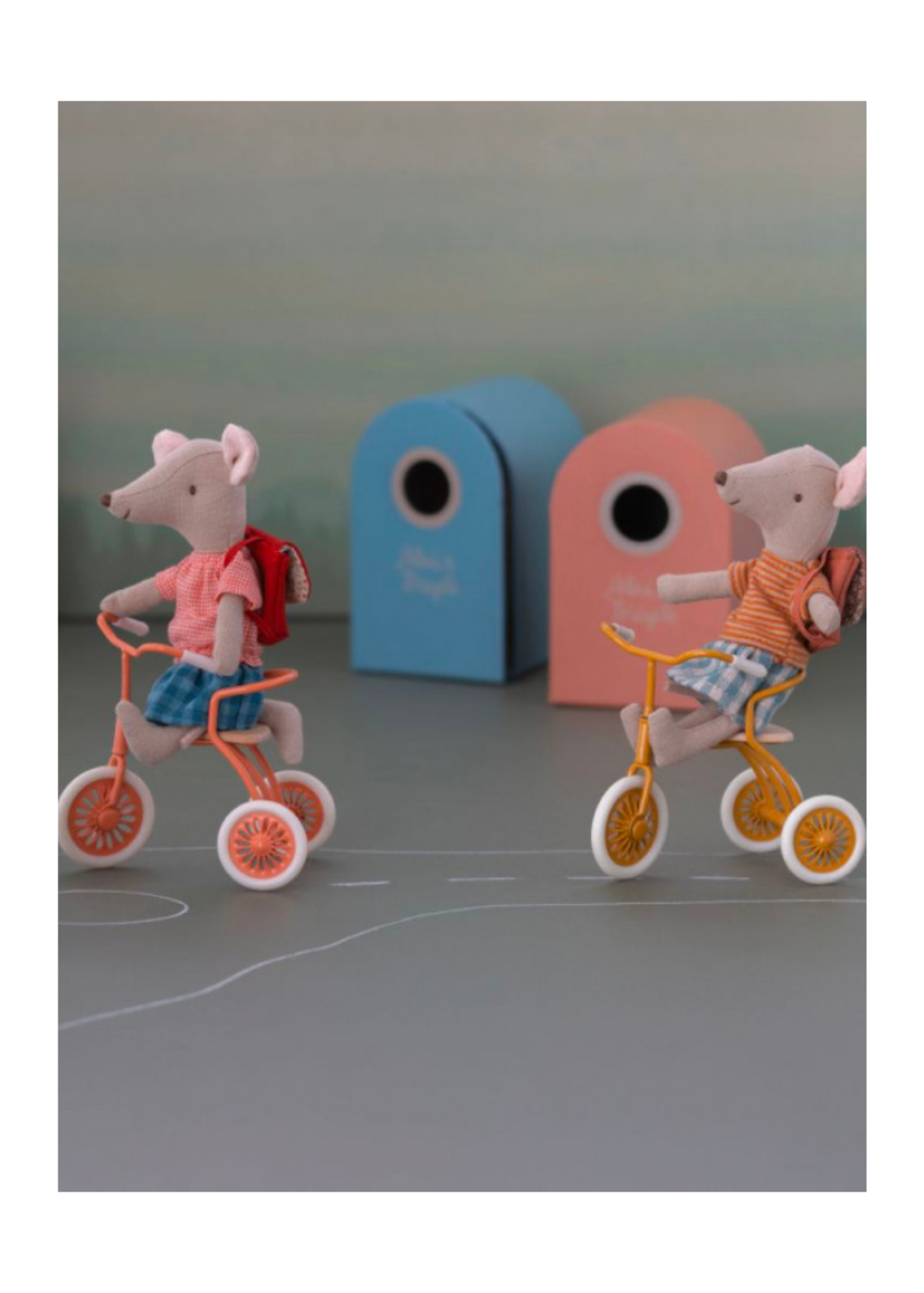 Maileg Abri a Tricycle, Mouse - Ocher