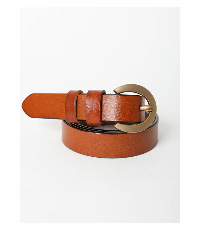 Curved Buckle Waist Belt