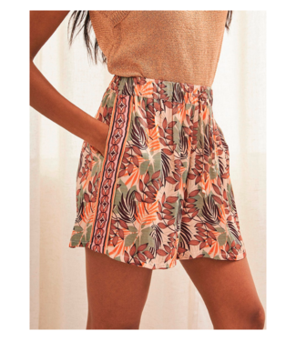 Nekane Neme Shorts