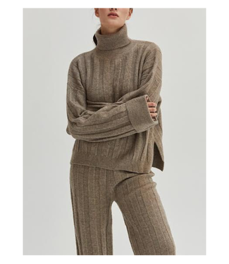 Crescent Kai Sweater