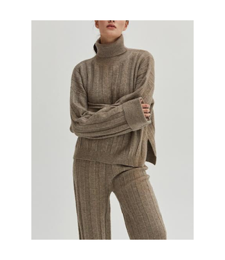 Crescent Kai Sweater