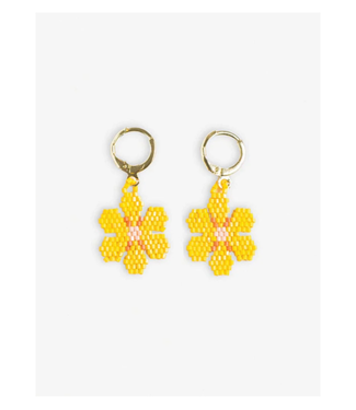 Blossom six petal flower drop earrings Lemon