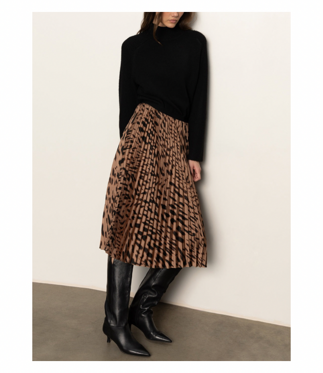 Nostalgia Pleated Midi Skirt