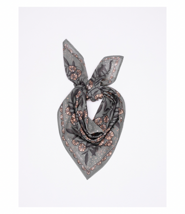 Wild Rag Eleanor Bandana 34in