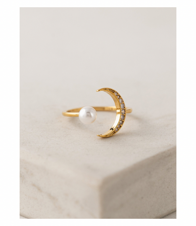 Neptune Pearl Moon Ring Gold