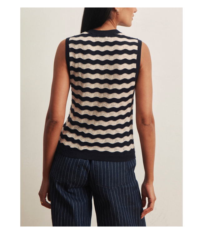Everyday Cheveron Shell Top
