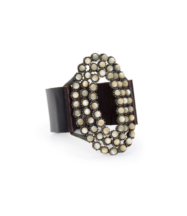 Open Pearl Oval Leather Bracelet