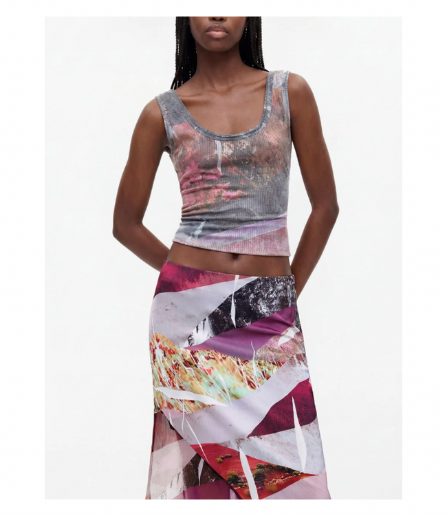 Saachi Tee