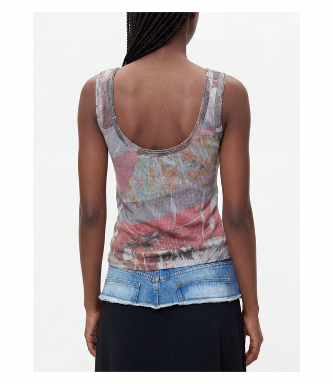 Saachi Tee