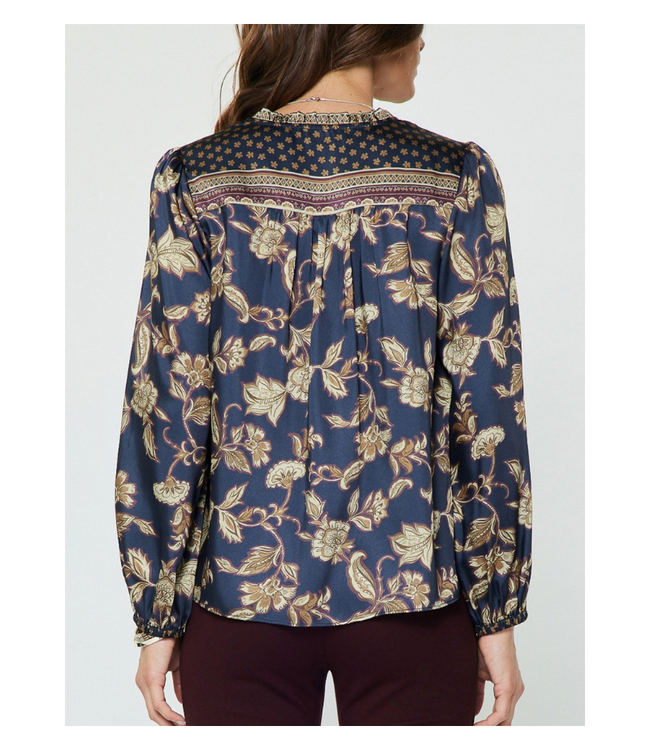Cassie Top