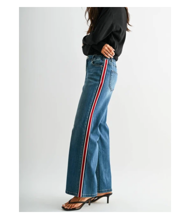High-Rise Wide Jogger Jean