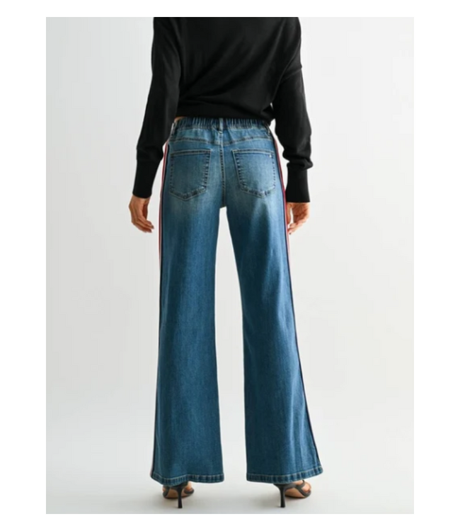 High-Rise Wide Jogger Jean