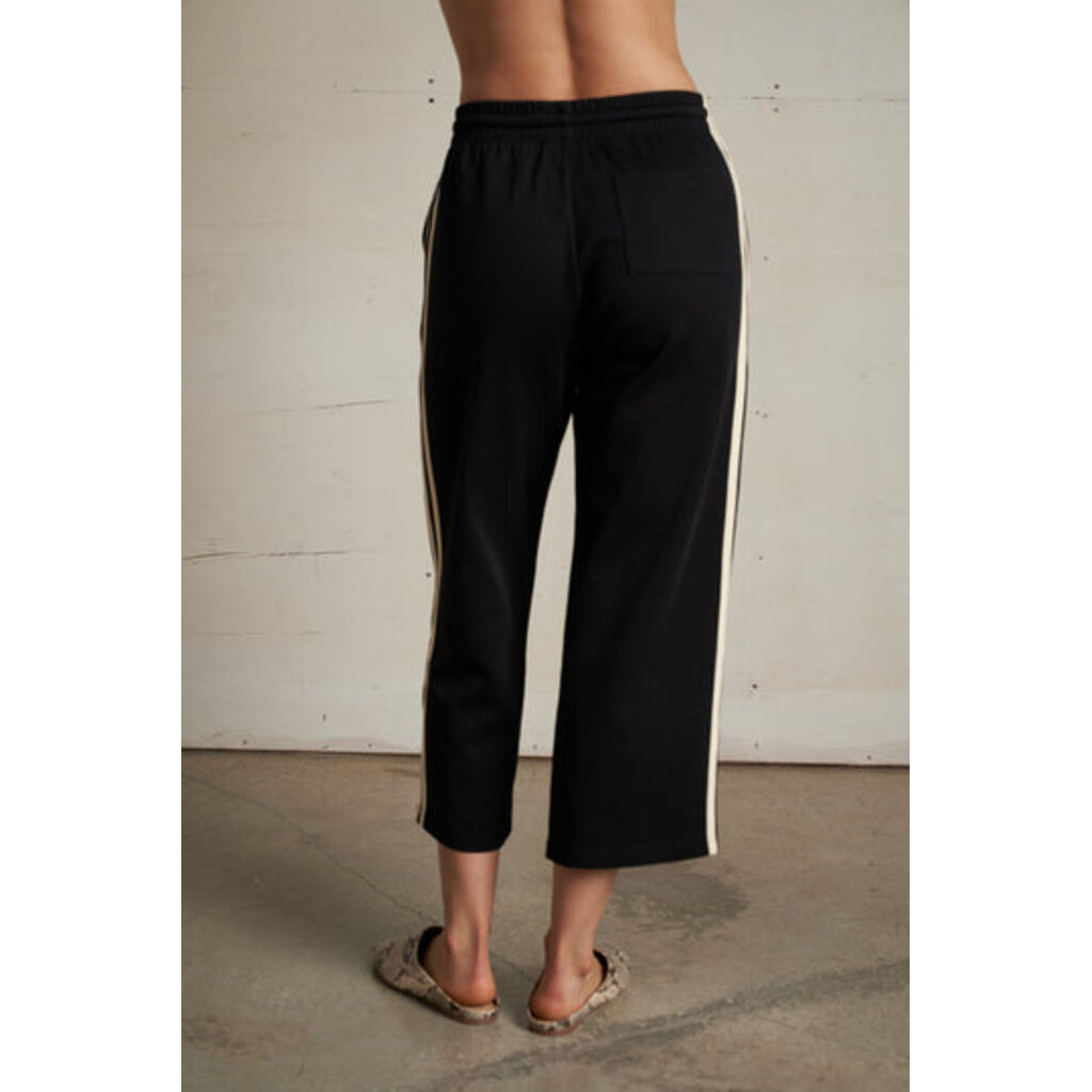 Perfect White Tee Claud Travel Track Pant