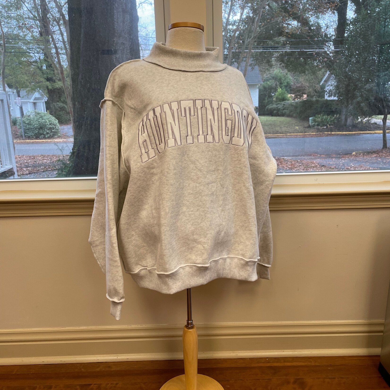 Mockneck  Embroidered Huntingdon