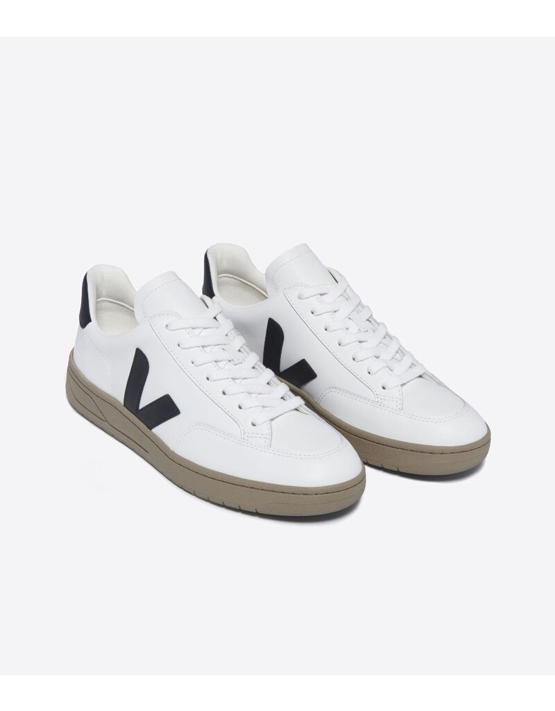 Veja V-12 Leather