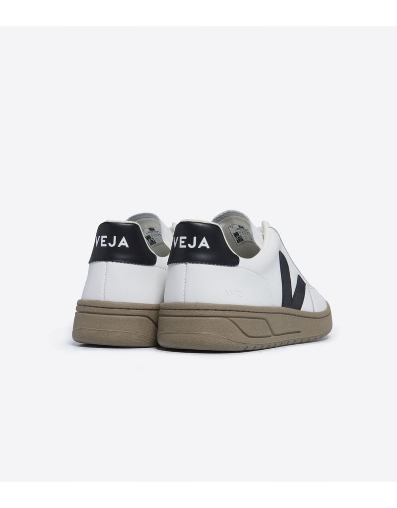 Veja V-12 Leather