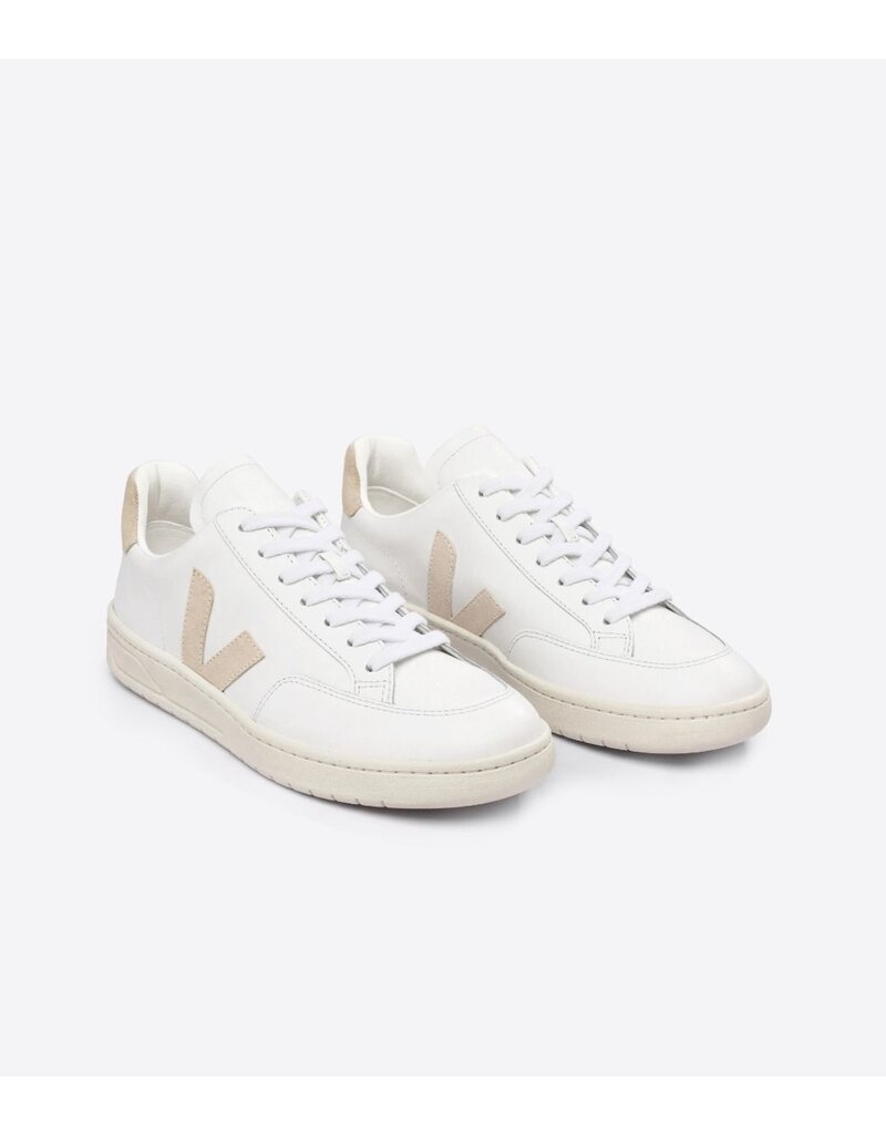 Veja V-12 Leather