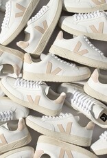 Veja V-12 Leather