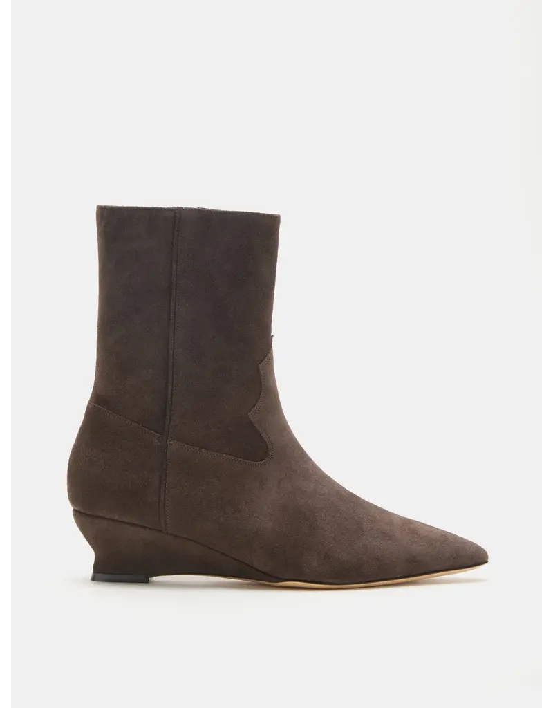 LE MONDE BÉRYL Camille Boot