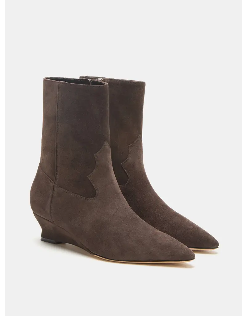 LE MONDE BÉRYL Camille Boot