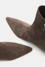 LE MONDE BÉRYL Camille Boot