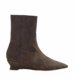 LE MONDE BÉRYL Camille Boot