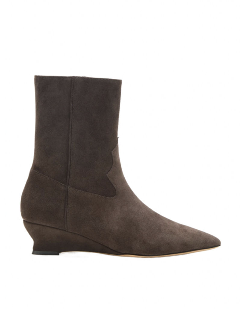 LE MONDE BÉRYL Camille Boot