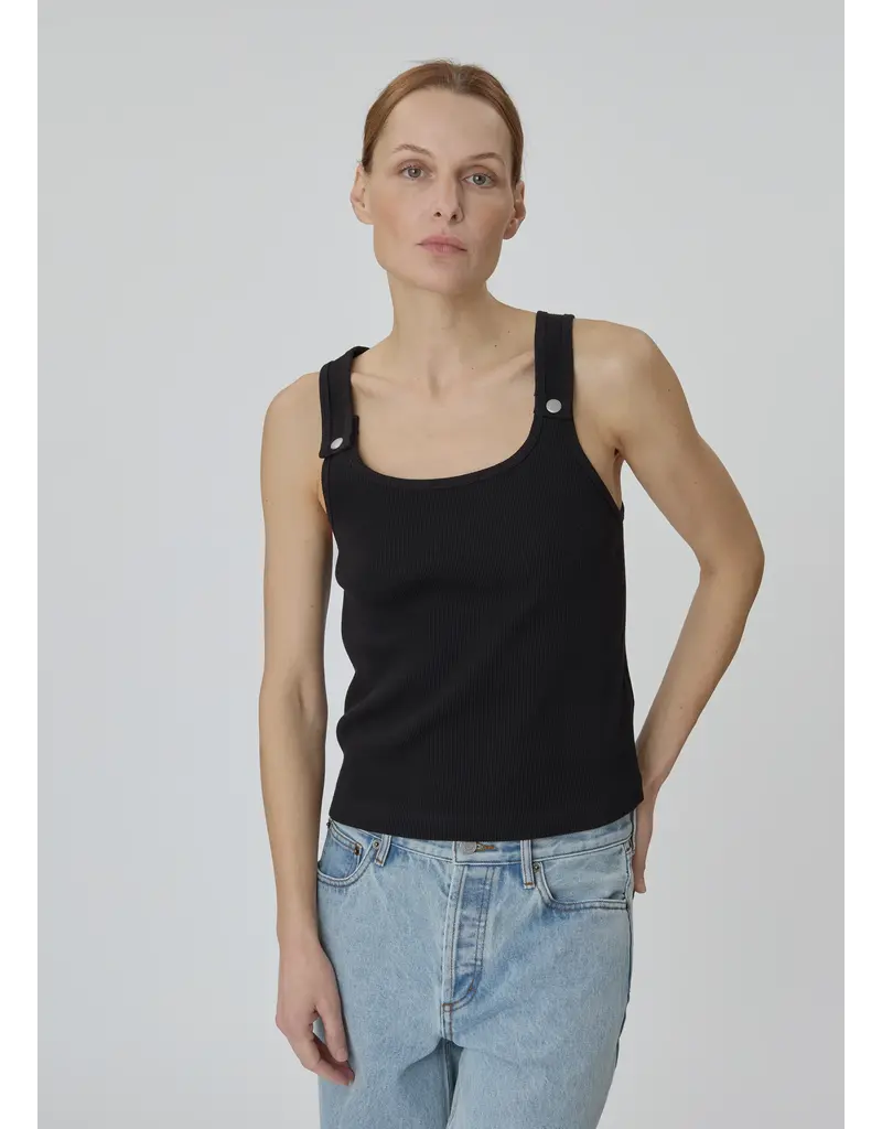 STILL HERE SNAP TANK