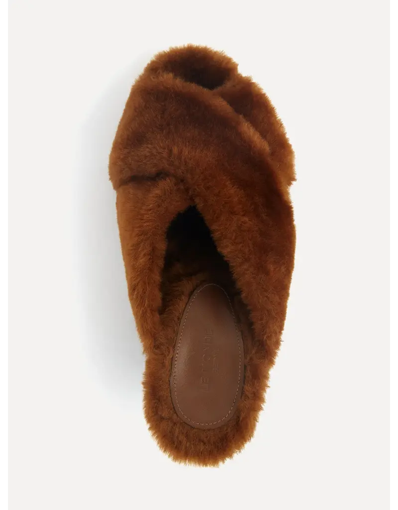LE MONDE BÉRYL LUCA MULE