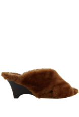 LE MONDE BÉRYL LUCA MULE