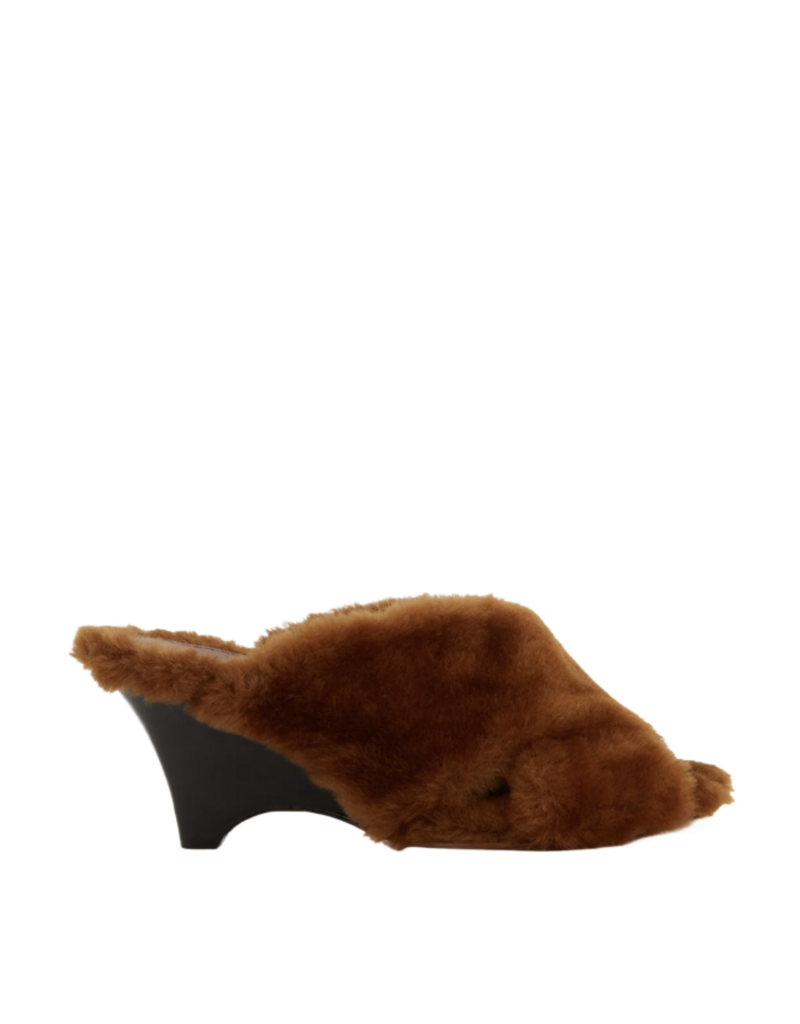 LE MONDE BÉRYL LUCA MULE