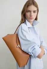 TOTEME T-LOCK GRAINED LEATHER SHOULDER
