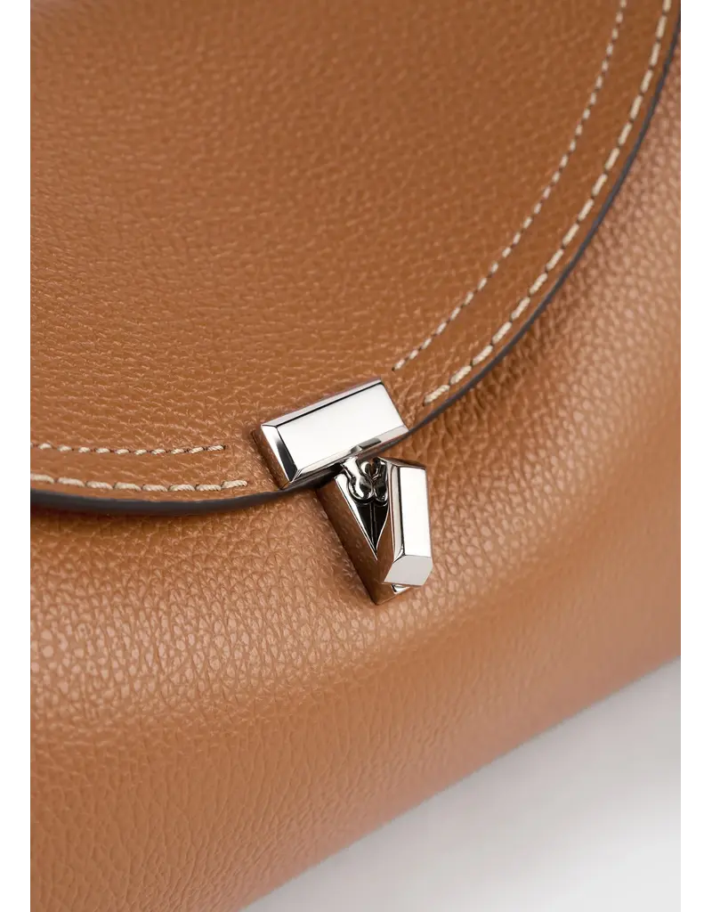 TOTEME T-LOCK GRAINED LEATHER SHOULDER
