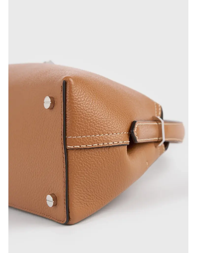 TOTEME T-LOCK GRAINED LEATHER SHOULDER