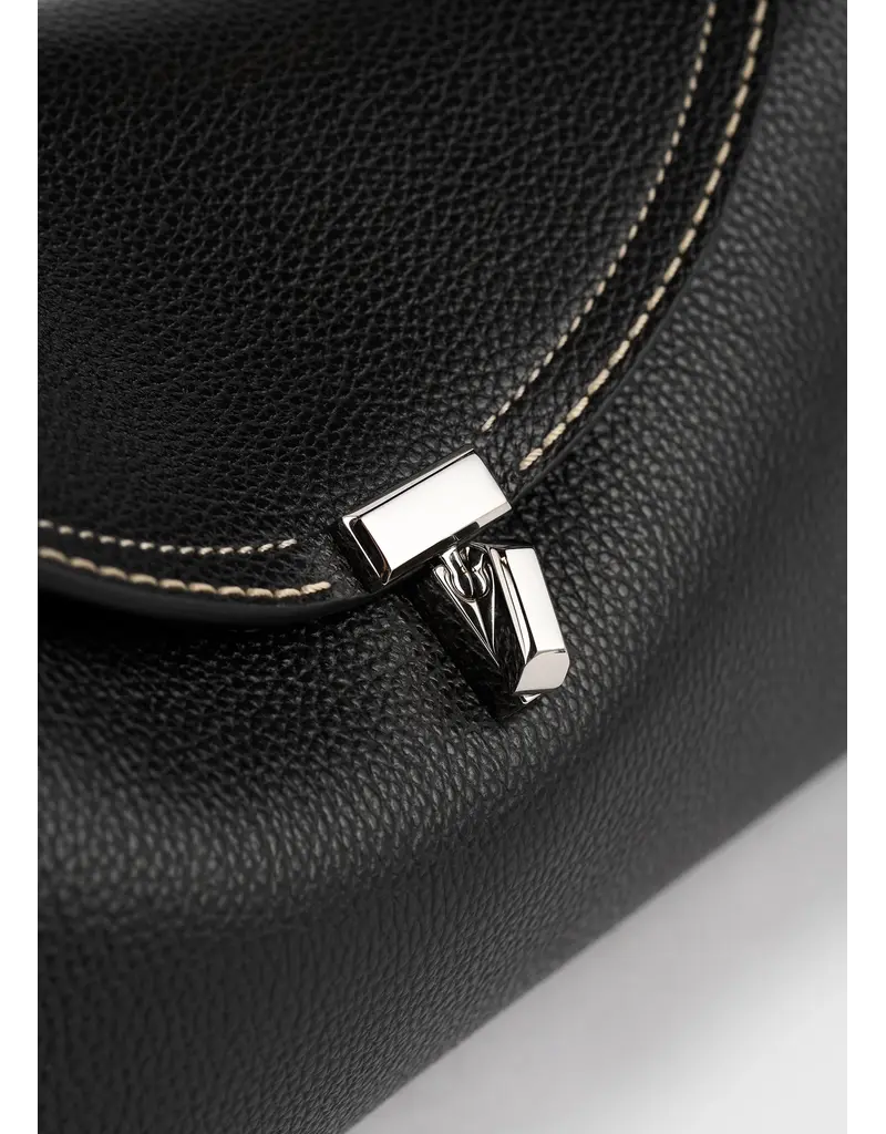 TOTEME T-LOCK GRAINED LEATHER SHOULDER