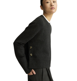 ARLO MOTT BETHUNE CREWNECK W BUTTONS